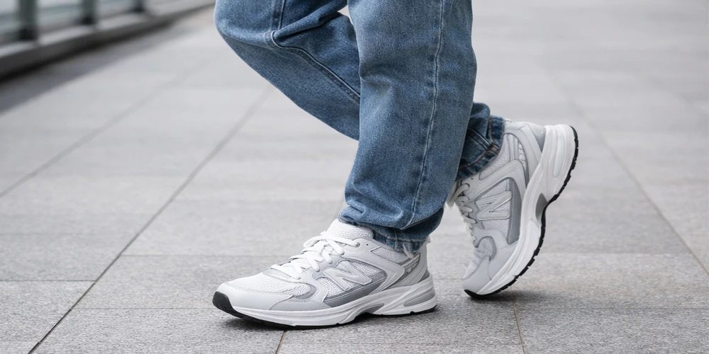 بررسی مشخصات و راحتی New Balance 530